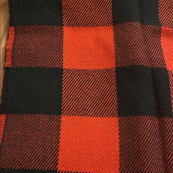 Old Navy Red Plaid Scarf - Picture 3 of 8